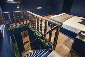 The Clock Hostel And Suites