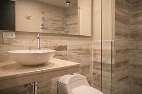 The Clock Hostel And Suites