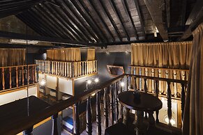 The Clock Hostel And Suites