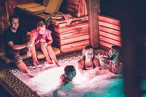 The Clock Hostel And Suites