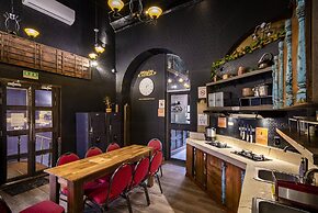 The Clock Hostel And Suites