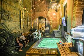 The Clock Hostel And Suites