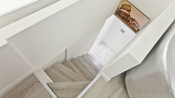 Rental In Rome Colour Colosseum Loft