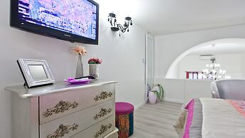 Rental In Rome Colour Colosseum Loft