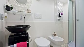 Rental In Rome Colour Colosseum Loft