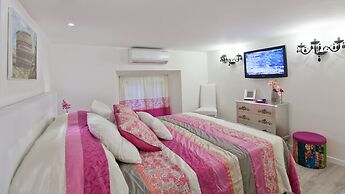 Rental In Rome Colour Colosseum Loft