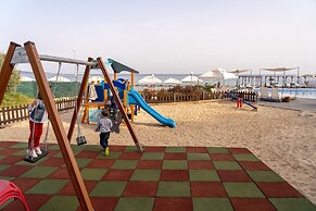 Hotel Blue Dream Palace Tripiti Resort