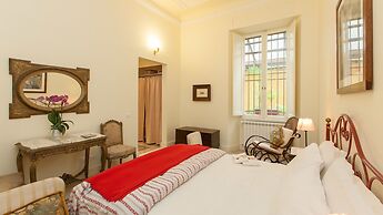 Rental In Rome Portico Ottavia Garden