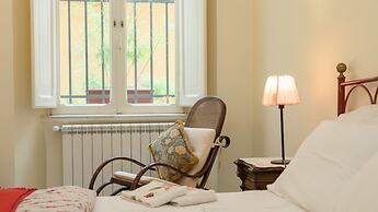 Rental In Rome Portico Ottavia Garden