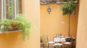 Rental In Rome Portico Ottavia Garden