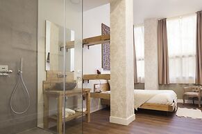 Hotel Radha