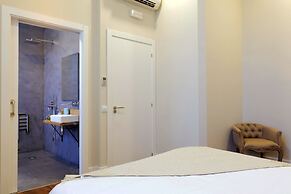 Hotel Radha