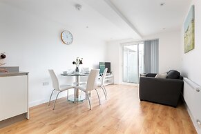 Skyvillion Tower Points - Tower Point Lovely apartment in Enfield Lond