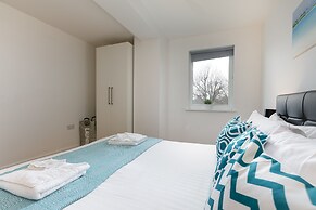 Skyvillion Tower Points - Tower Point Lovely apartment in Enfield Lond