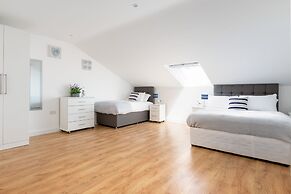 Skyvillion Tower Points - Tower Point Lovely apartment in Enfield Lond