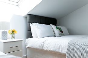 Skyvillion Tower Points - Tower Point Lovely apartment in Enfield Lond