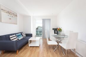 Skyvillion Tower Points - Tower Point Lovely apartment in Enfield Lond