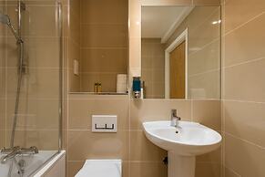 Skyvillion Tower Points - Tower Point Lovely apartment in Enfield Lond