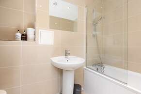 Skyvillion Tower Points - Tower Point Lovely apartment in Enfield Lond