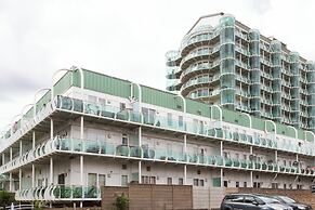 Skyvillion Tower Points - Tower Point Lovely apartment in Enfield Lond