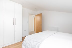 Skyvillion Tower Points - Tower Point Lovely apartment in Enfield Lond