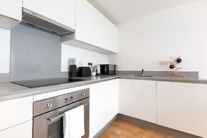 Skyvillion Tower Points - Tower Point Lovely apartment in Enfield Lond