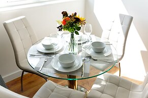 Skyvillion Tower Points - Tower Point Lovely apartment in Enfield Lond