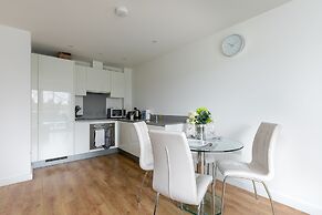 Skyvillion Tower Points - Tower Point Lovely apartment in Enfield Lond