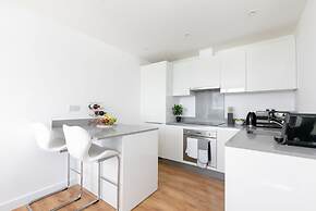 Skyvillion Tower Points - Tower Point Lovely apartment in Enfield Lond