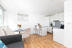 Skyvillion Tower Points - Tower Point Lovely apartment in Enfield Lond