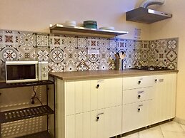 Falling Lakes Hostel