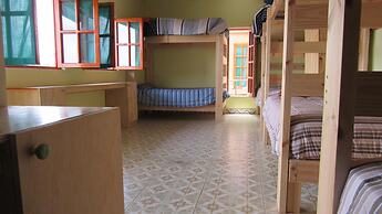 Hostal Valle Mistral - Hostel