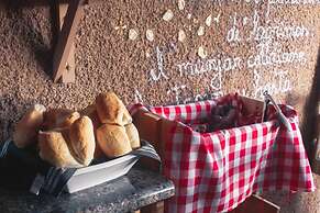 Hostal Valle Mistral - Hostel