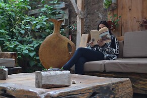 Hostal Valle Mistral - Hostel