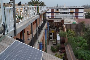 Hostal Valle Mistral - Hostel