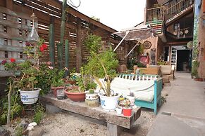 Hostal Valle Mistral - Hostel