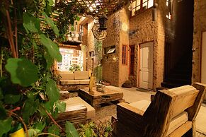 Hostal Valle Mistral - Hostel