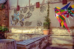 Hostal Valle Mistral - Hostel