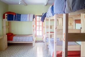 Hostal Valle Mistral - Hostel