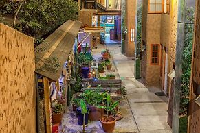 Hostal Valle Mistral - Hostel