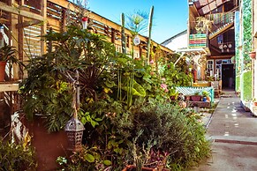 Hostal Valle Mistral - Hostel