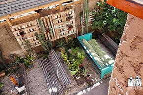 Hostal Valle Mistral - Hostel