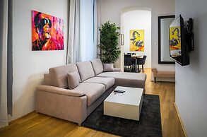 SKY9 Apartments City Center