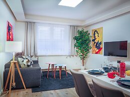 SKY9 Apartments City Center