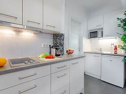 SKY9 Apartments City Center