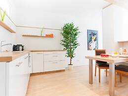 SKY9 Apartments City Center