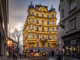 SKY9 Apartments City Center