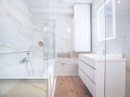 SKY9 Apartments City Center