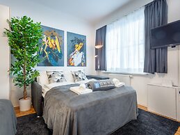 SKY9 Apartments City Center