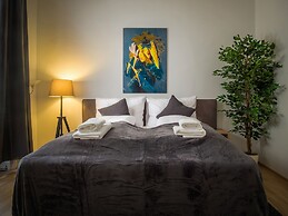 SKY9 Apartments City Center